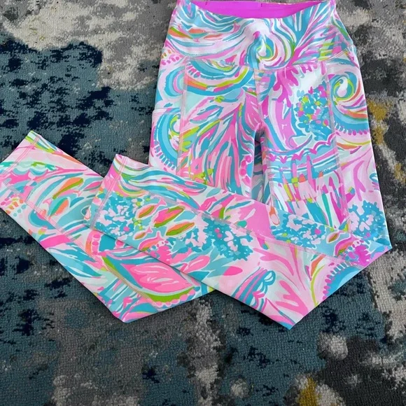 Lilly Pulitzer - Picture 3 of 3